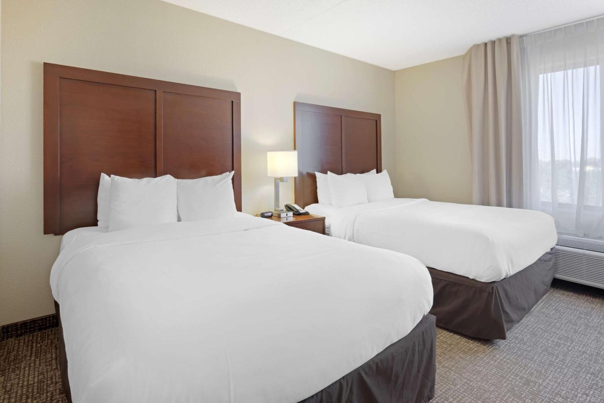 וויצ'יטה Comfort Inn & Suites מראה חיצוני תמונה