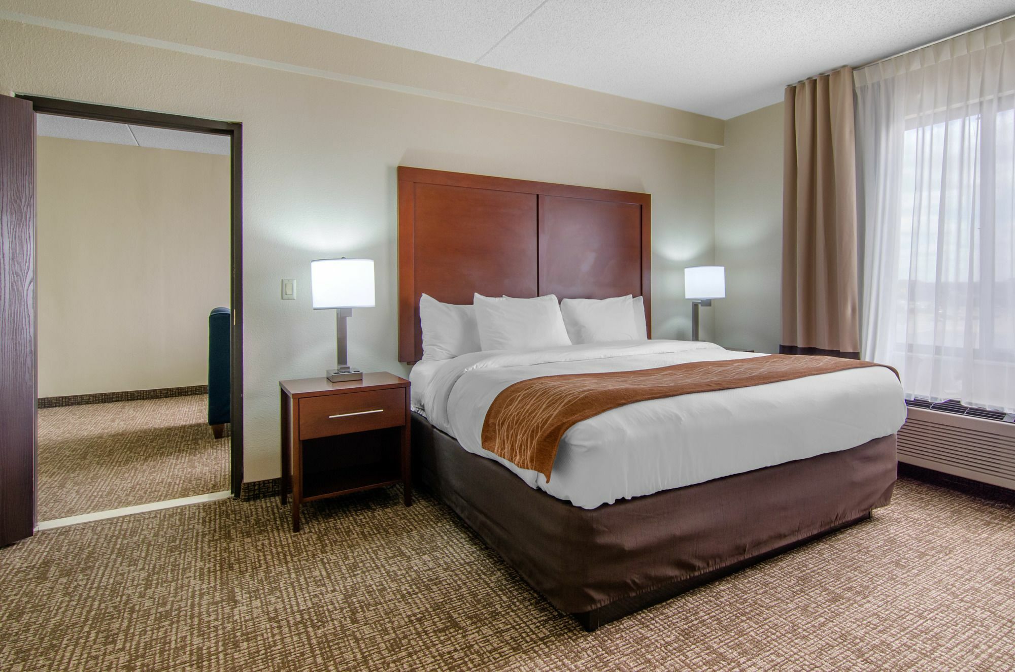 וויצ'יטה Comfort Inn & Suites מראה חיצוני תמונה